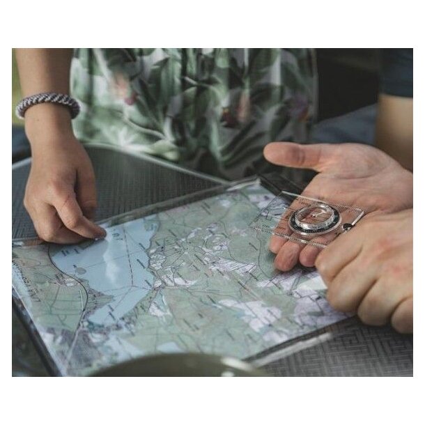 Easy Camp Adventure Map Compass